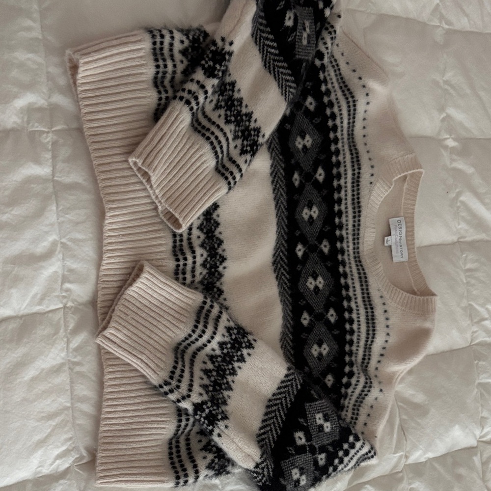 Cashmere 💯 Cream and Black Fair Isle Crewneck Sweater